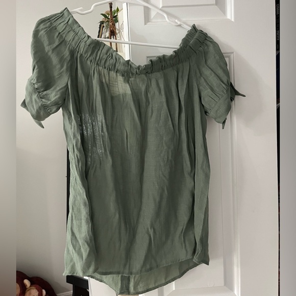 NWT Francesca’s top - Picture 2 of 3